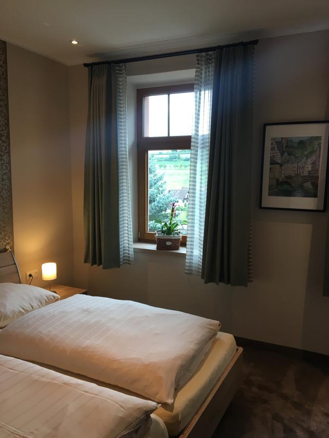 Dorfgasthof Schmitz Schalkenmehren Extérieur photo